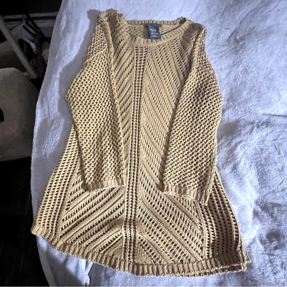 Cable knit sweater pale yellow
